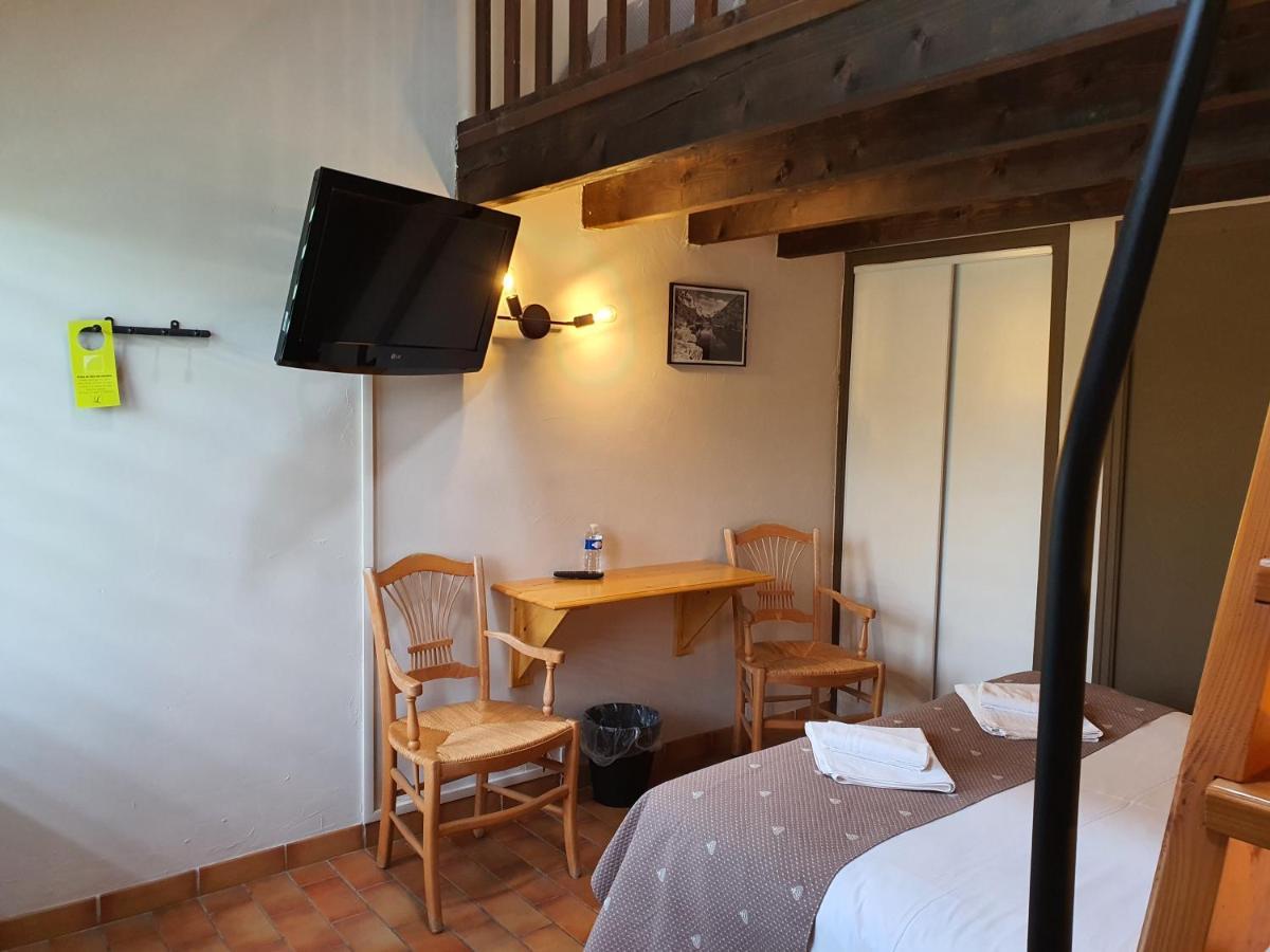 Logis Hotel Restaurant L'Escarbille Сен-Мартен-д'Ардеш Екстер'єр фото