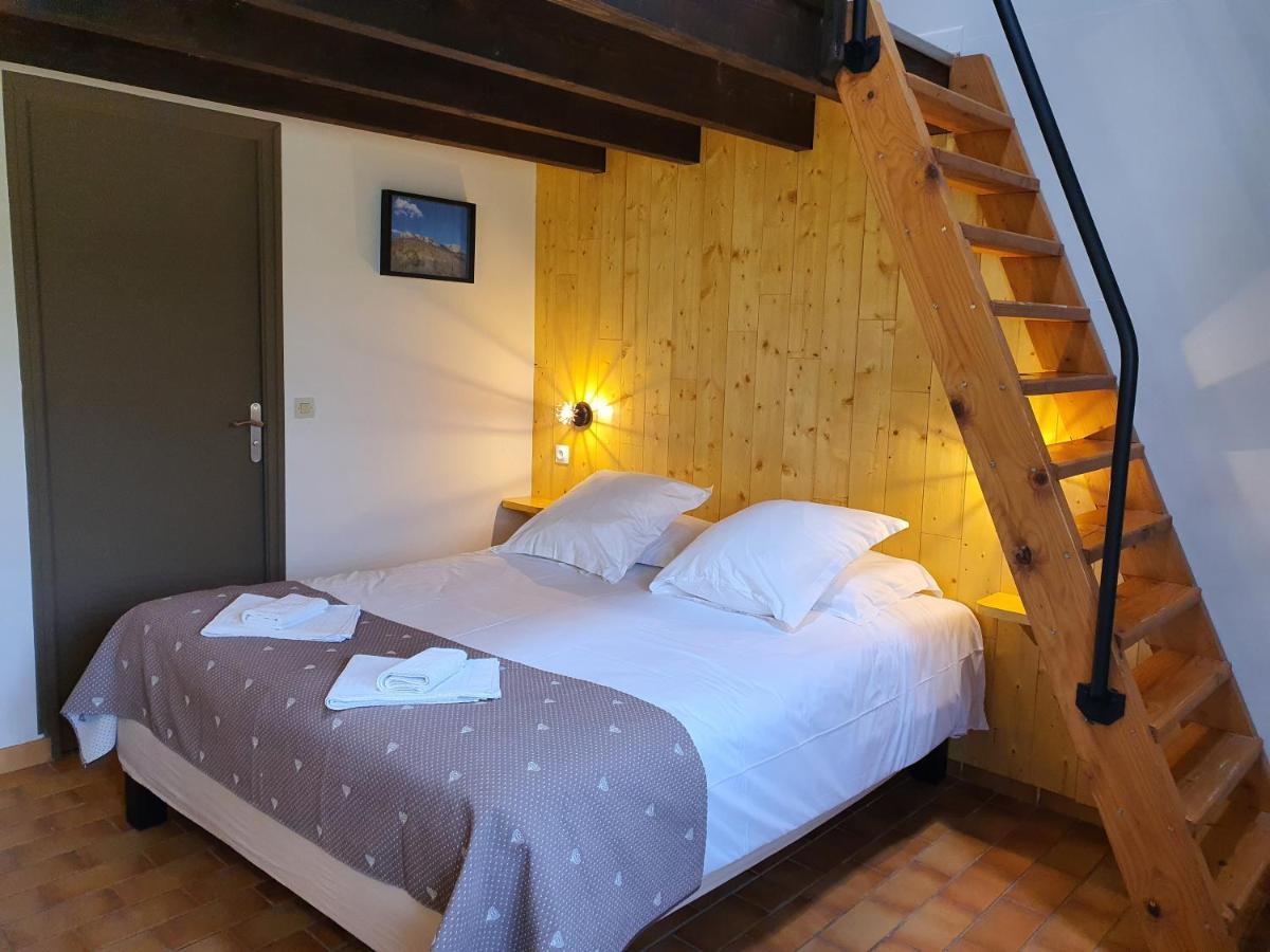 Logis Hotel Restaurant L'Escarbille Сен-Мартен-д'Ардеш Екстер'єр фото